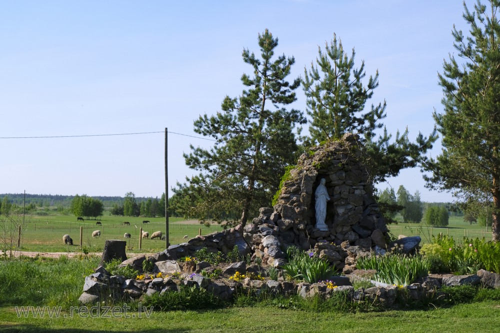 Sculpture in Brukna Manor Garden