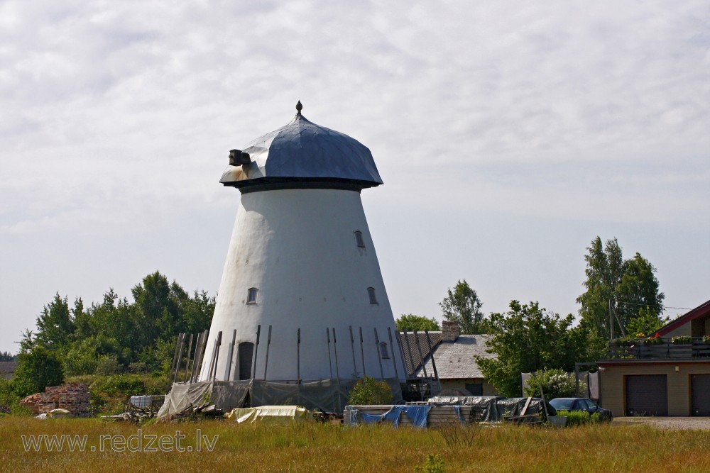 Pasiekste Windmill, Latvia