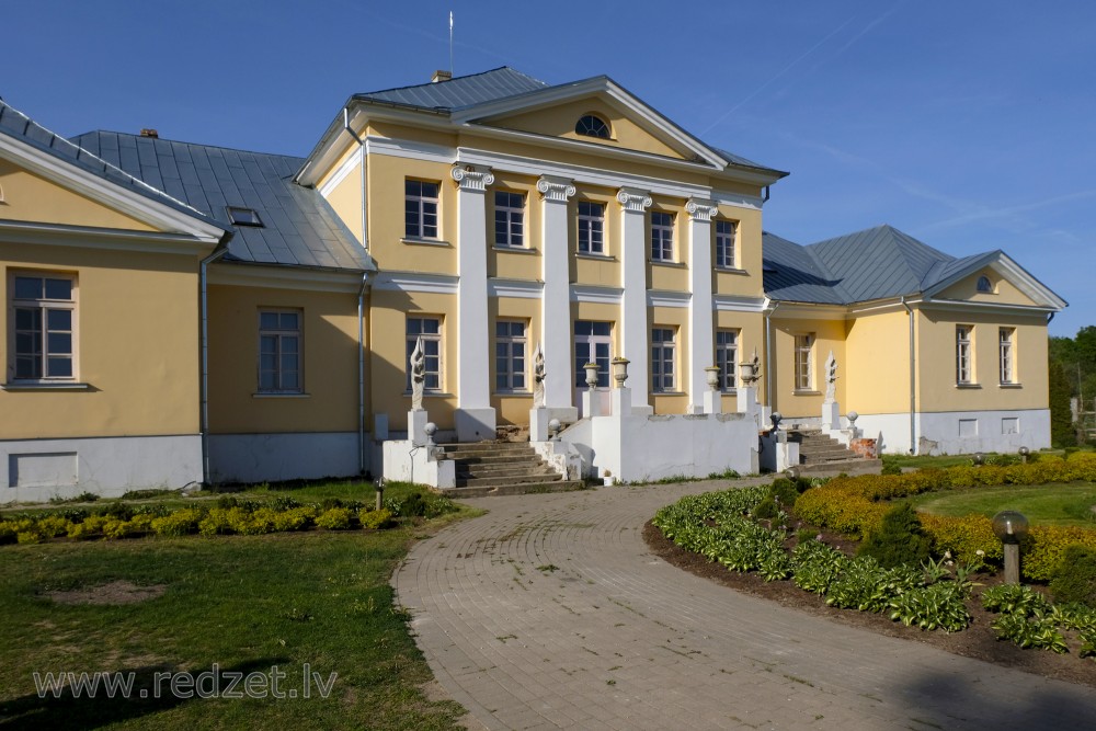 Brukna Manor