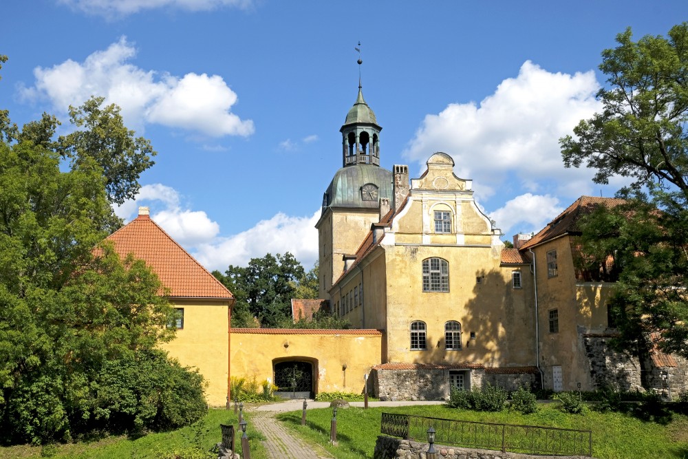 Lielstraupes viduslaiku pils