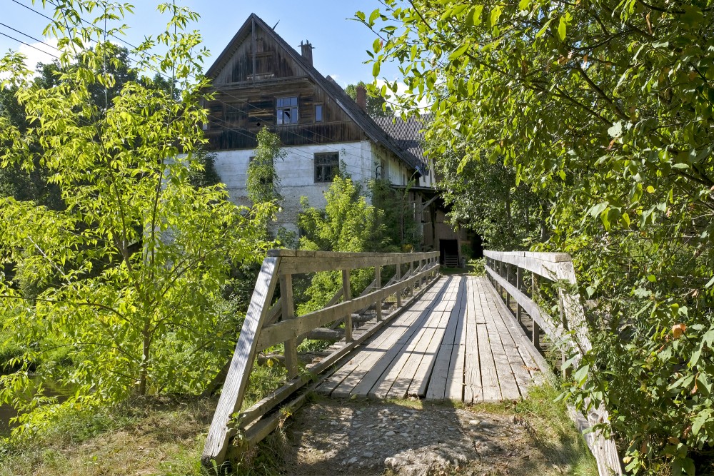 Mazstraupe Watermill And Bridge