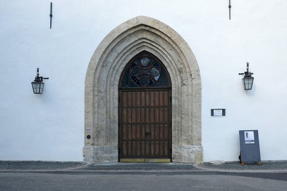 Cēsu Sv. Jāņa baznīcas ieejas portāls