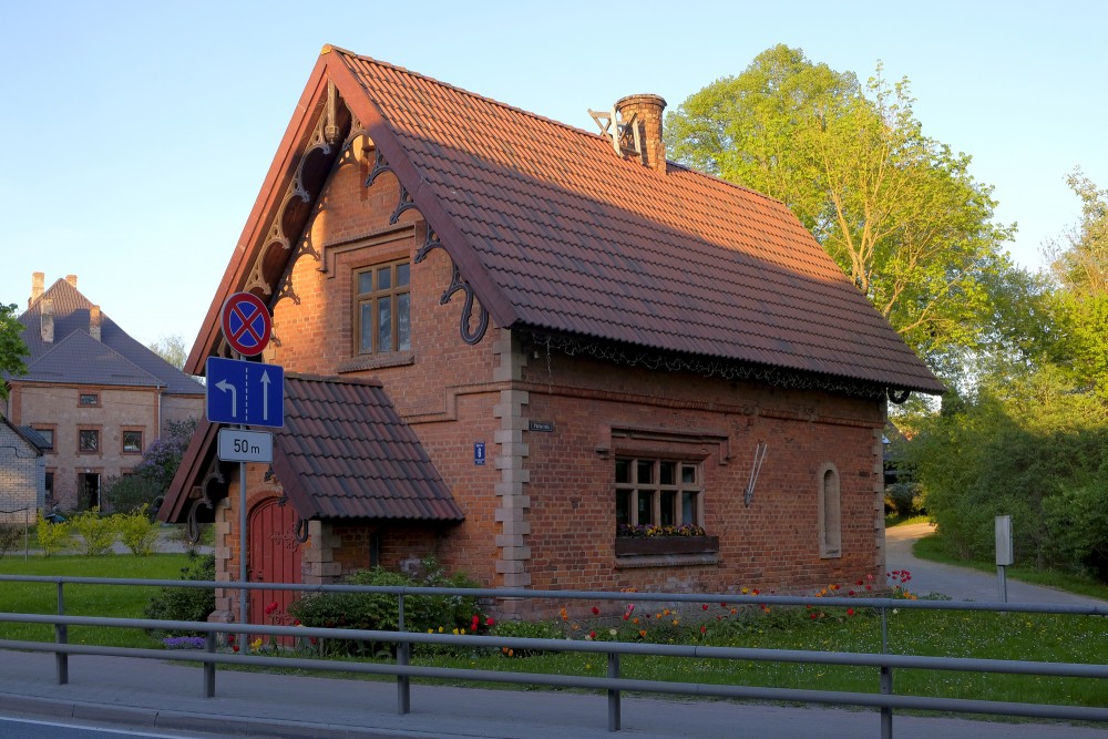 Iecavas muižas parka sarga namiņš Iecavas muižas parka sarga namiņš