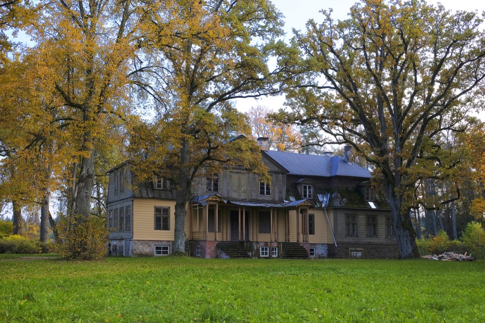 Eriņu muižas kungu māja