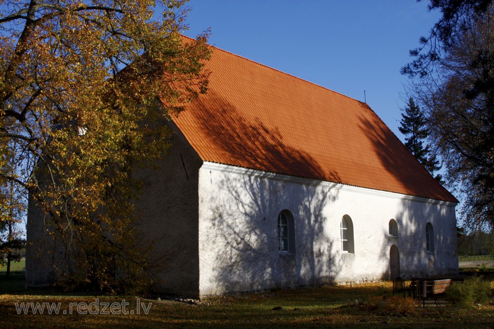 Užavas luterāņu baznīca