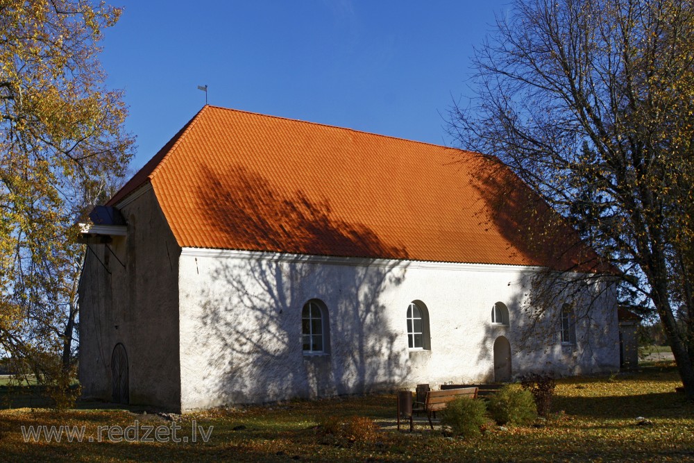 Užavas luterāņu baznīca