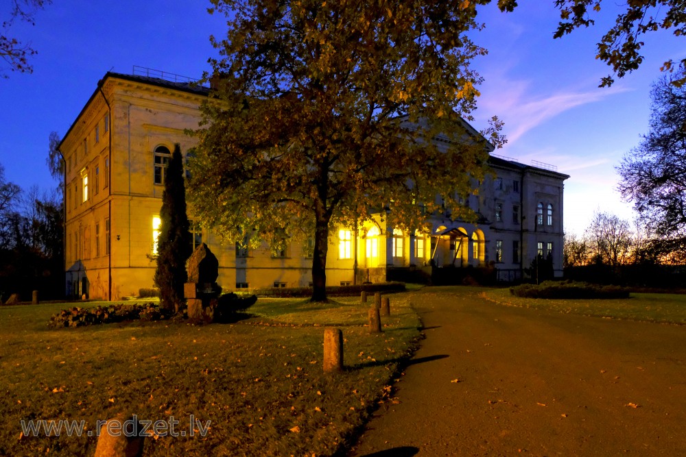 Gaujiena New Palace in Night