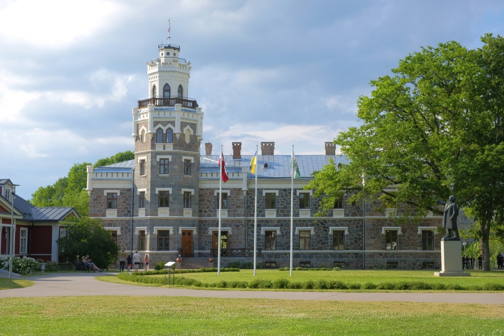 Siguldas Jaunā pils