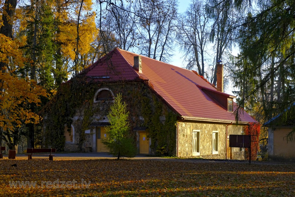 Jaunlaicene House of Culture