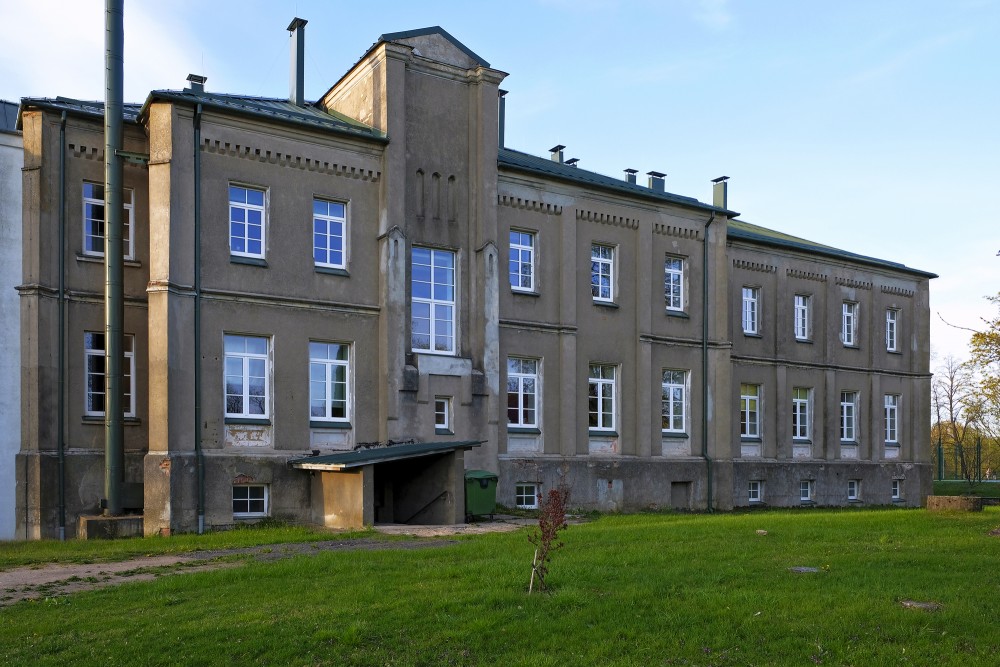 Priekules muižas pils