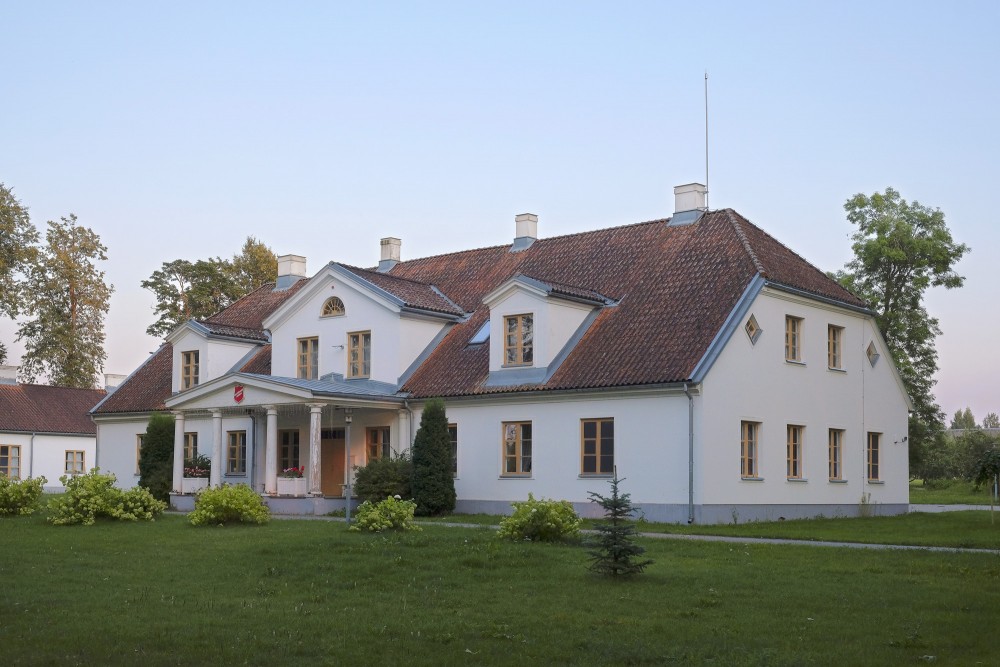 Skangaļu muižas kungu māja