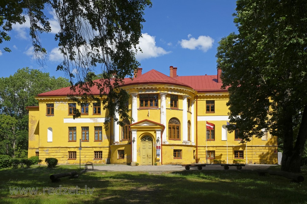 Tiņģere Manor Castle