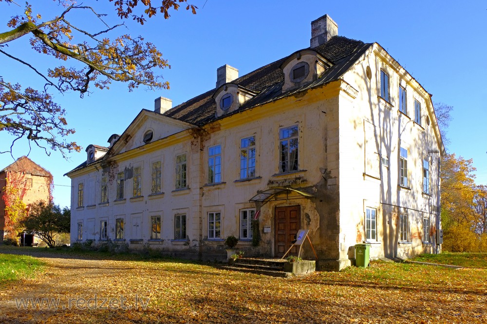 Ziemeri Manor House