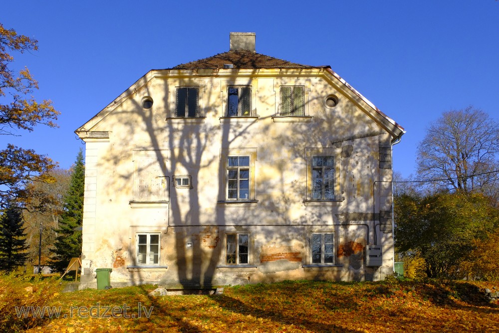 Ziemeru muižas kungu māja