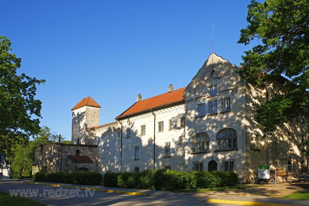 Dundagas pils priekšpuse