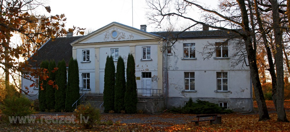 Biržu muižas Kungu māja