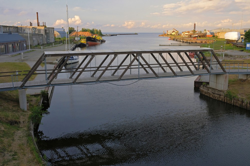 Skats uz Mērsraga ostu