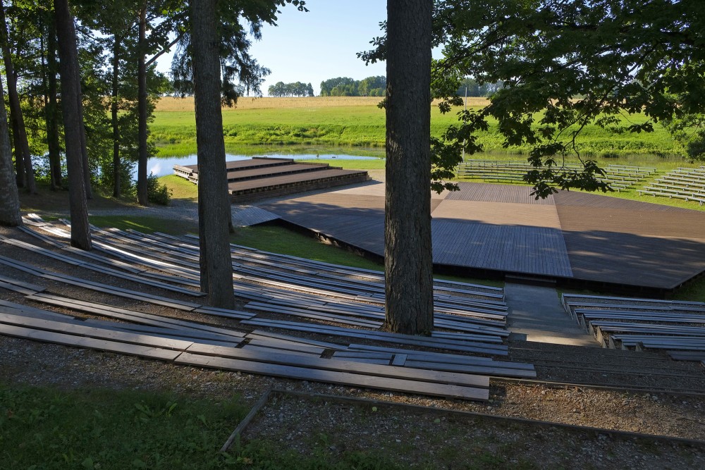 Neikenkalna dabas koncertzāle Dikļos Neikenkalna dabas koncertzāle Dikļos