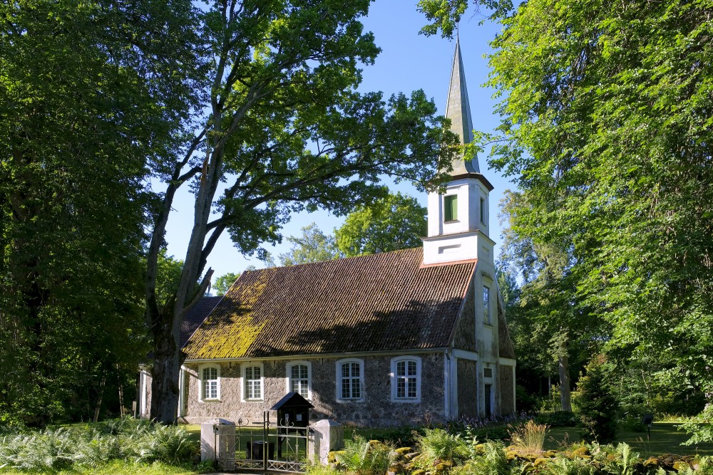 Dikļu luterāņu baznīca