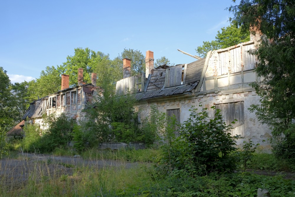 Ape Manor