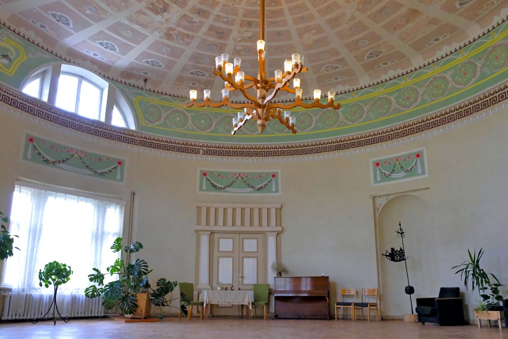 Hall of the Kazdang Palace