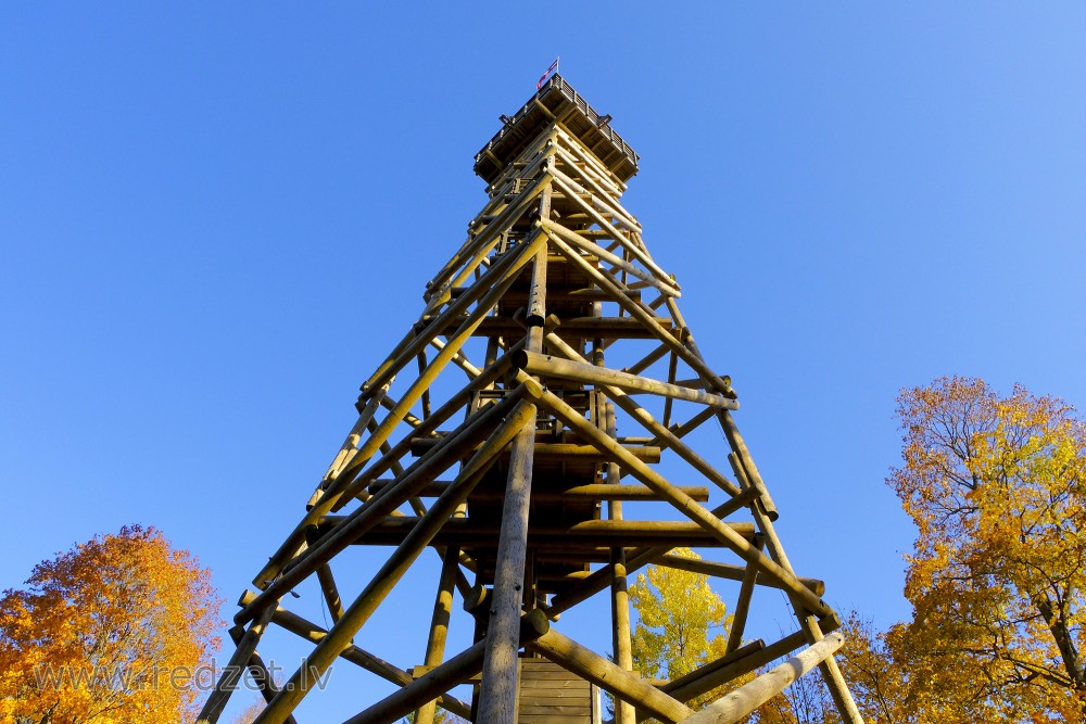 Skatu tornis Tempļakalna parkā