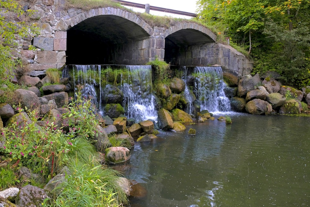 Kazdanga Mill Bridge, Waterfall