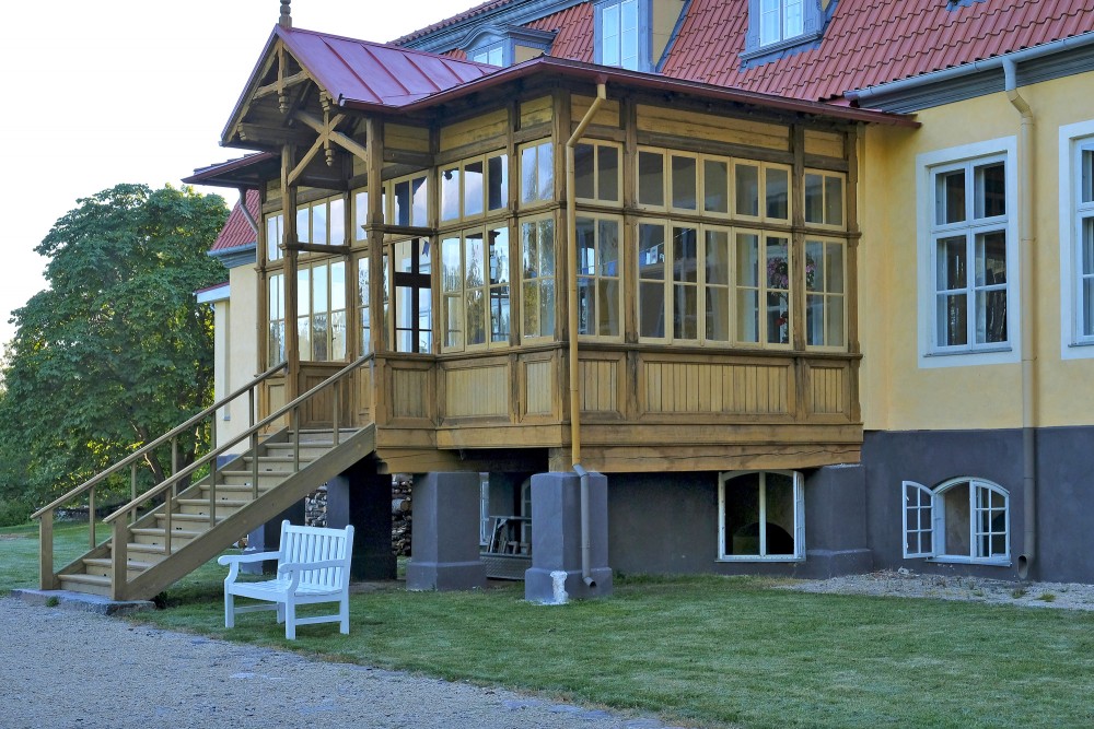Oleru muižas kungu mājas veranda