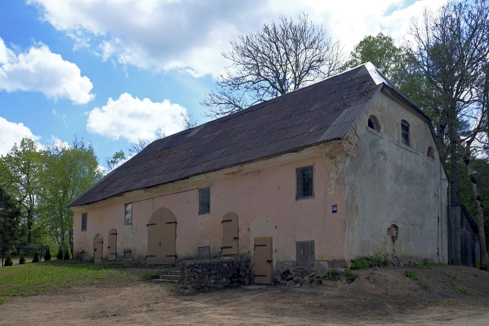 Kalnmuižas saimniecības ēka