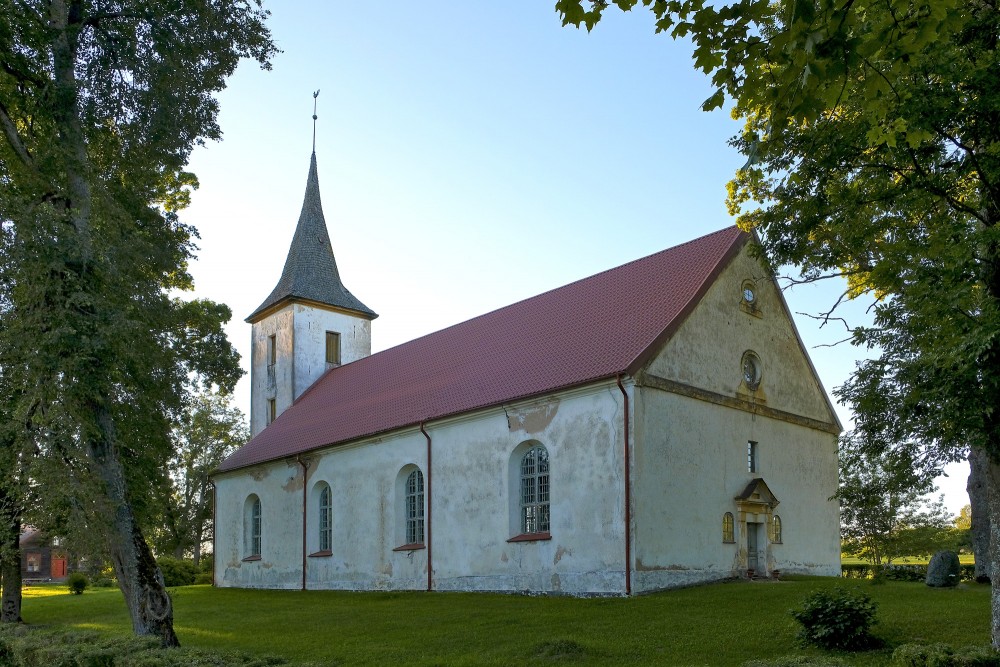 Ēveles luterāņu baznīca