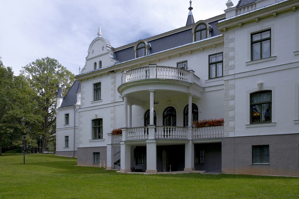 Stāmeriena Palace