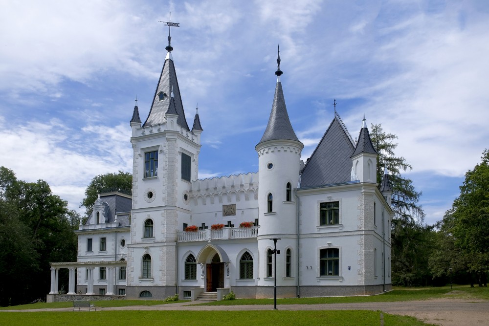 Stāmeriena Palace