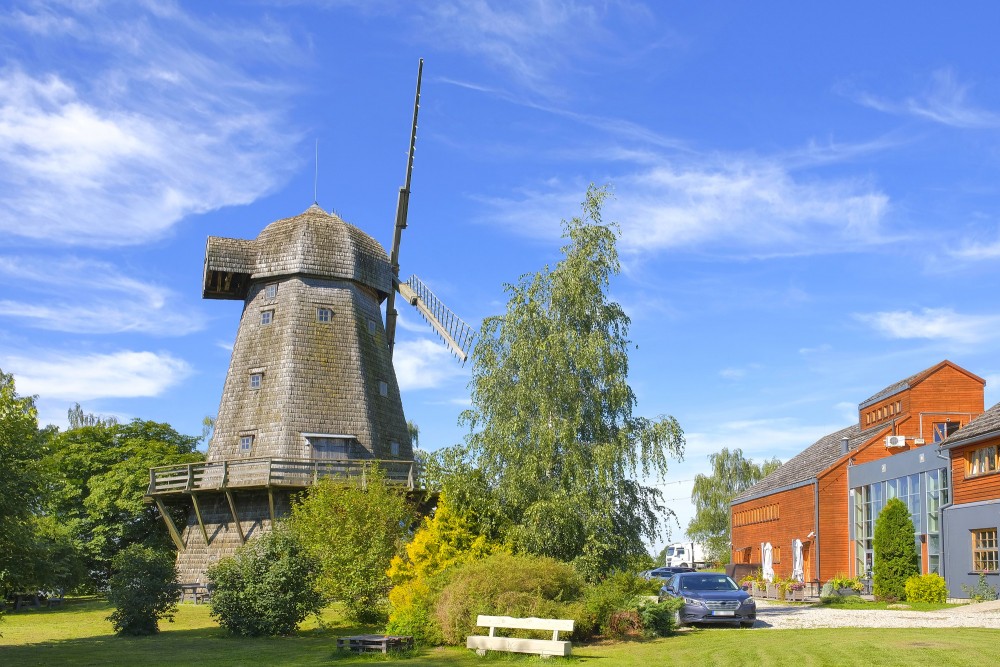 Rības vējdzirnavas pie Ceraukstes