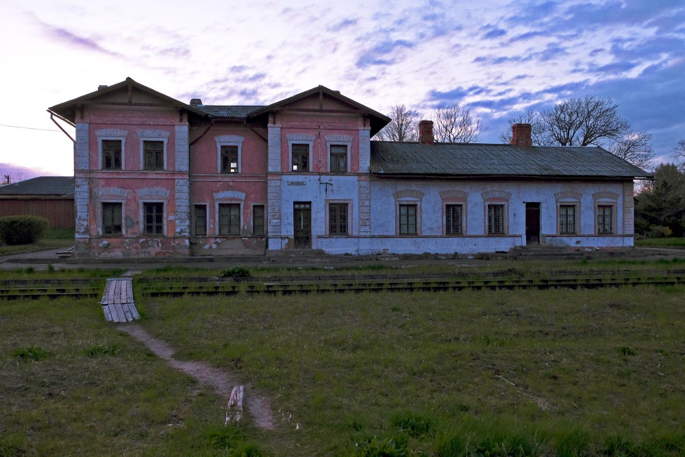 Vaiņode Railway Station
