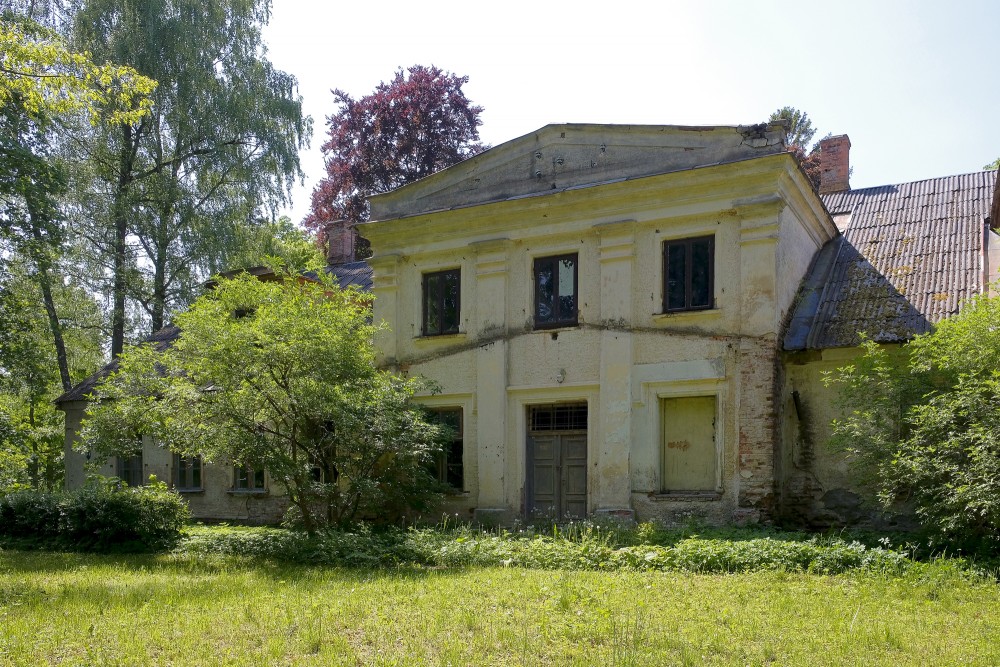 Raudas muižas kungu māja