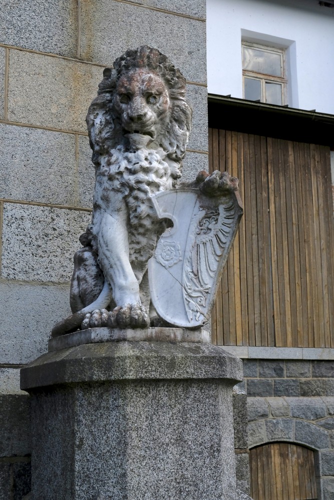 Heraldic lion of Jaungulbene Castle