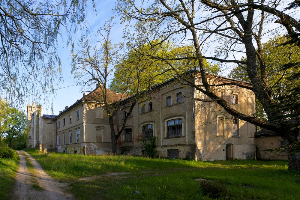 Šķēdes muižas pils