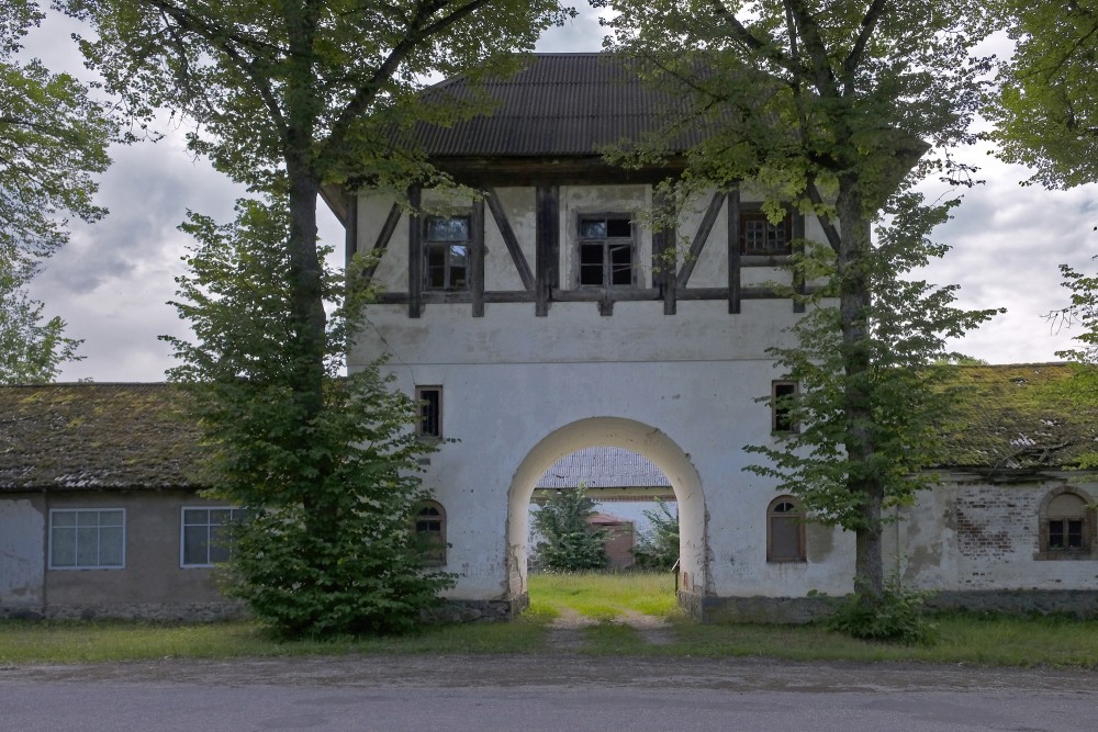 Jaungulbene Manor Stables