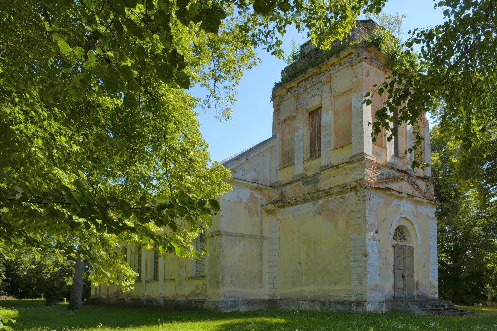 Vecsaules evaņģēliski luteriskā baznīca