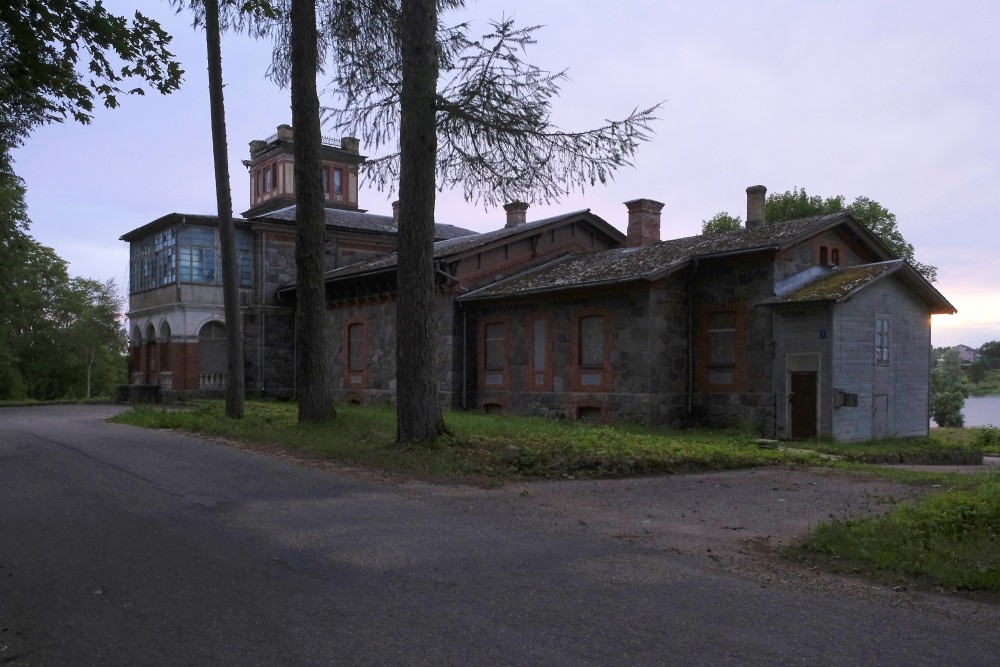 Lazdona Manor