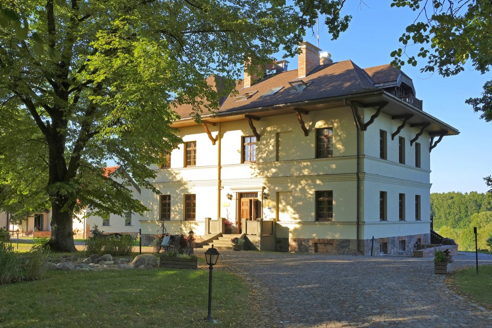 Mazmežotnes muižas kungu māja Mazmežotnes muižas kungu māja