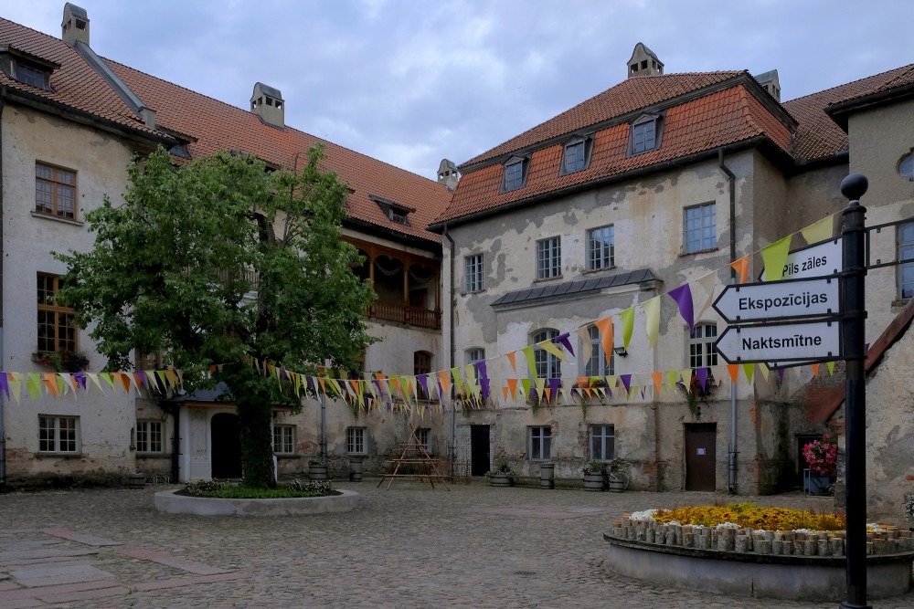 Dundagas pils pagalms