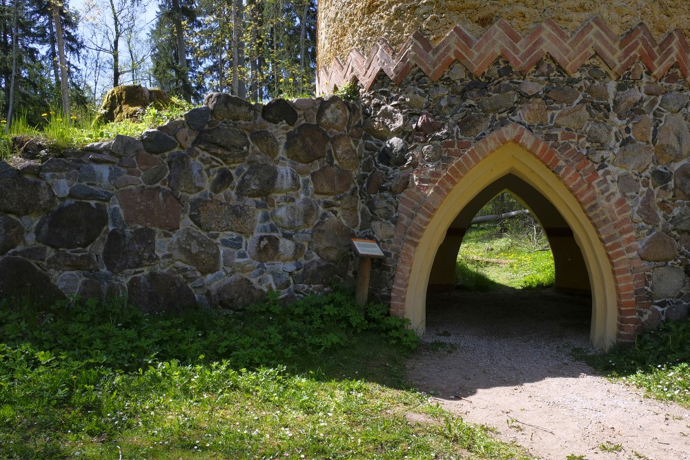 Hunting Tower in Remte Manor