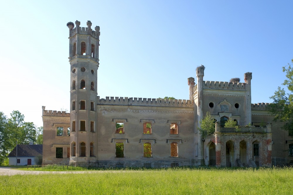 Odziena Manor
