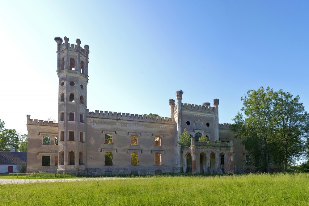 Odziena Manor