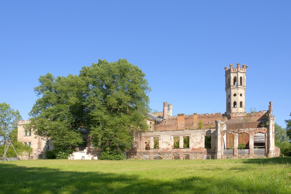 Odziena Palace