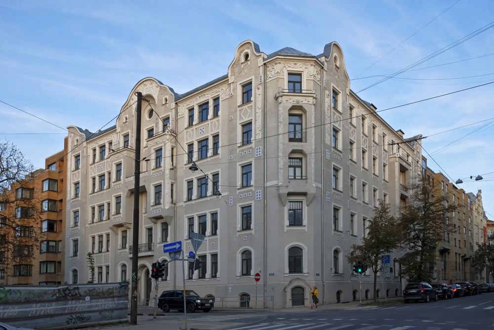 Riga, Skolas Street 32