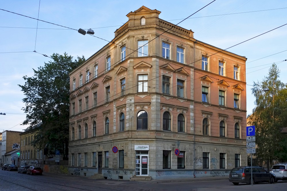 Rīga, Miera iela 28