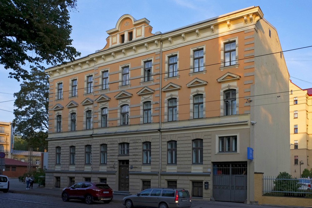 Rīga, Miera iela 42