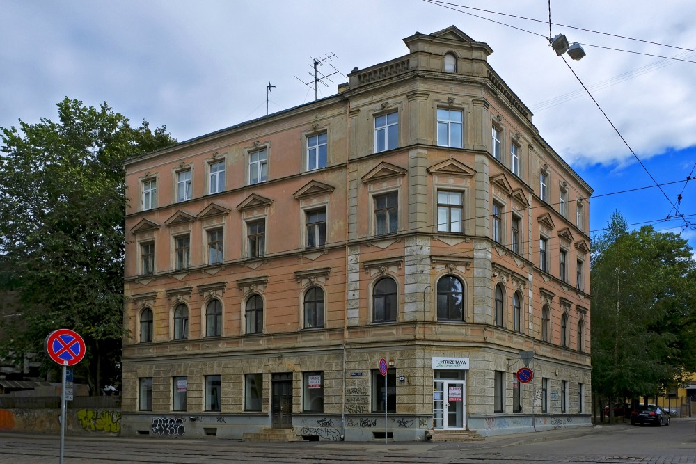 Rīga, Miera iela 28